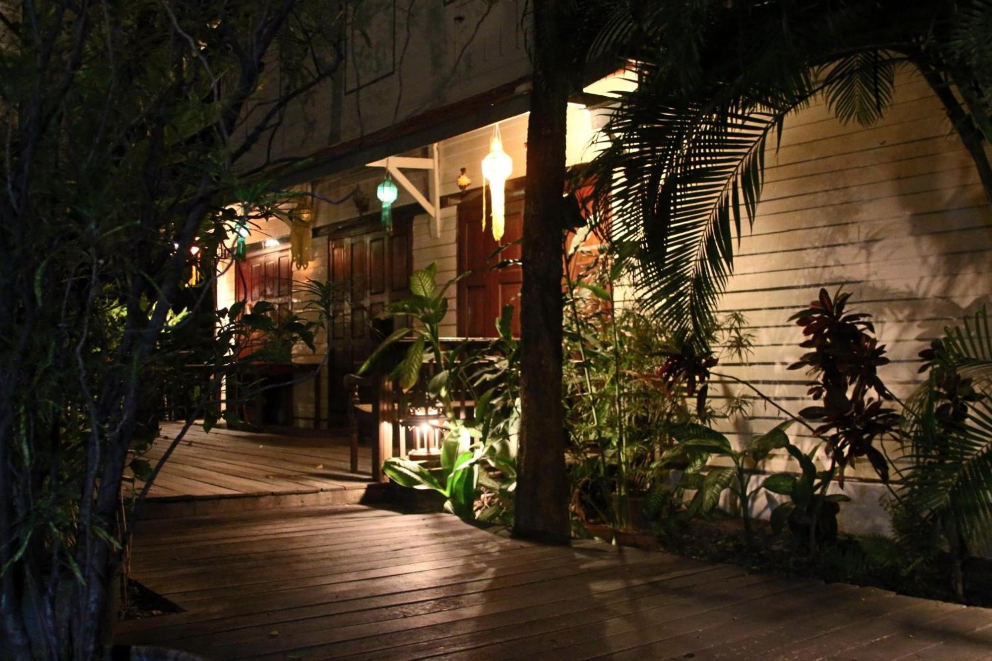 Bed and Breakfast Baan Orapin à Chiang Mai Extérieur photo